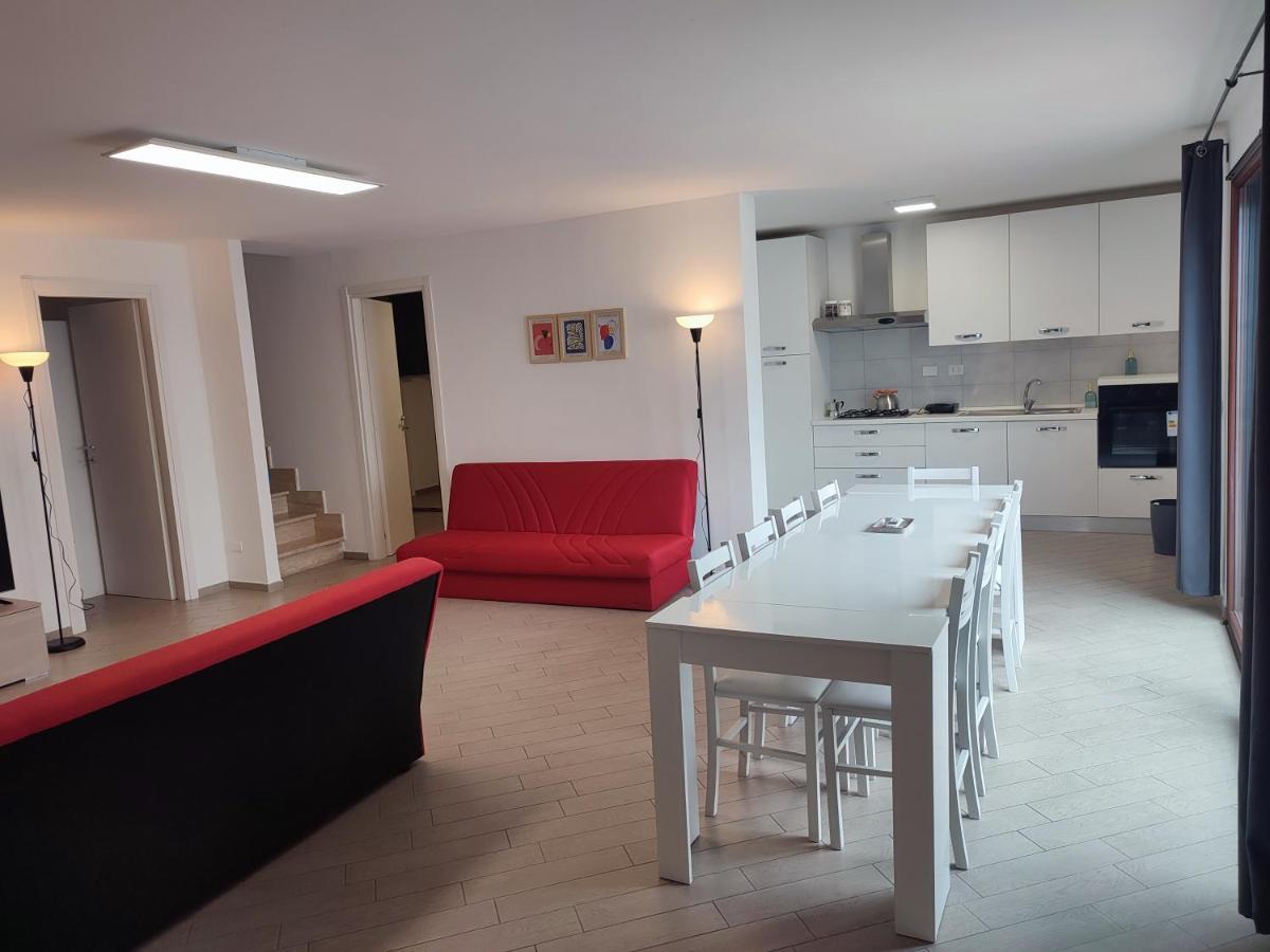 Bassani, Grande E Luminosa Ideale Per Gruppi Villa *